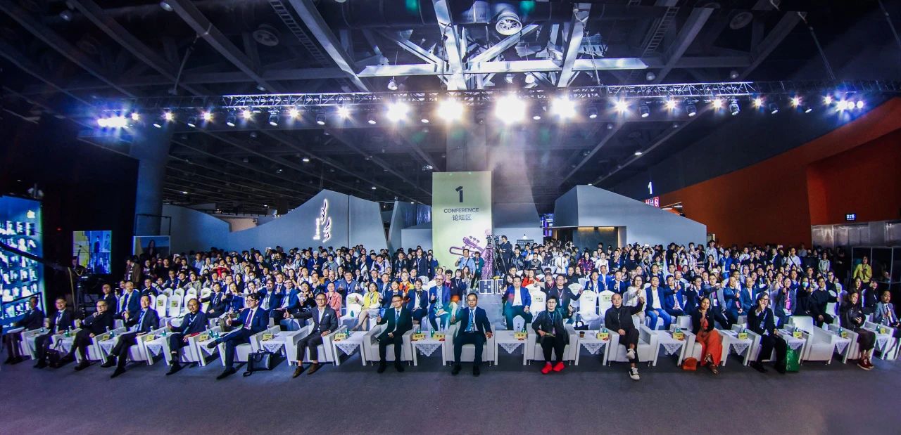 主题：亲爱！2025广州设计周整装趋势座谈会「亚洲设计产业第一规模大展」