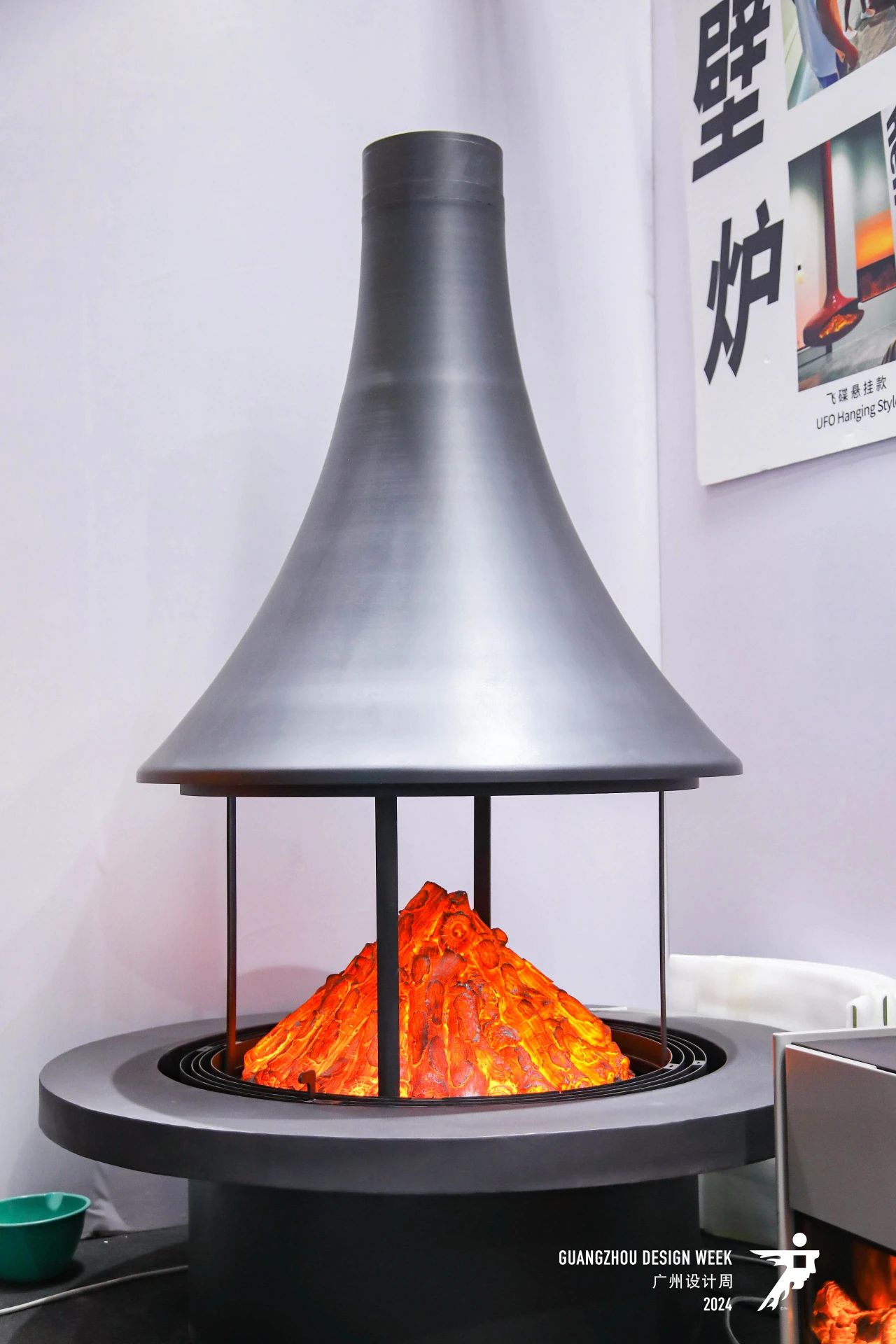欢迎参加20256广州设计周（高端壁炉展）报名热线：杜先生13066315998（微信同号）